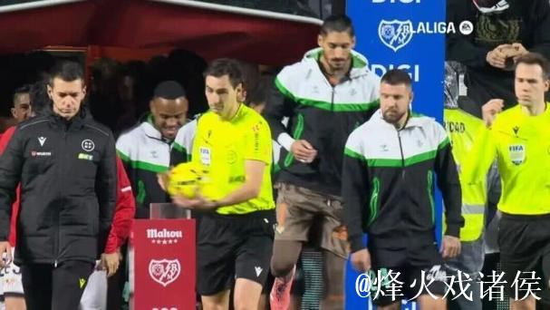 巴利卡诺0-0贝蒂斯，帕拉松中柱，略伦特、德弗鲁托斯伤退